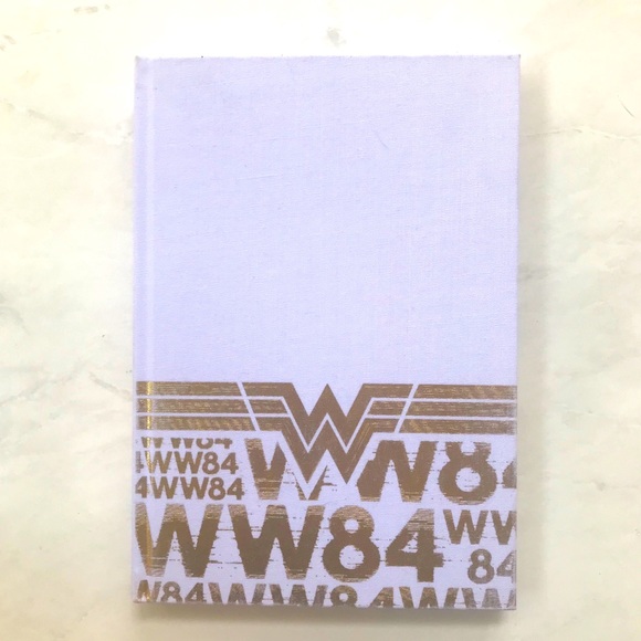 DC Comics Wonder Woman Notebook Cloth Cover NWT - Picture 1 of 10